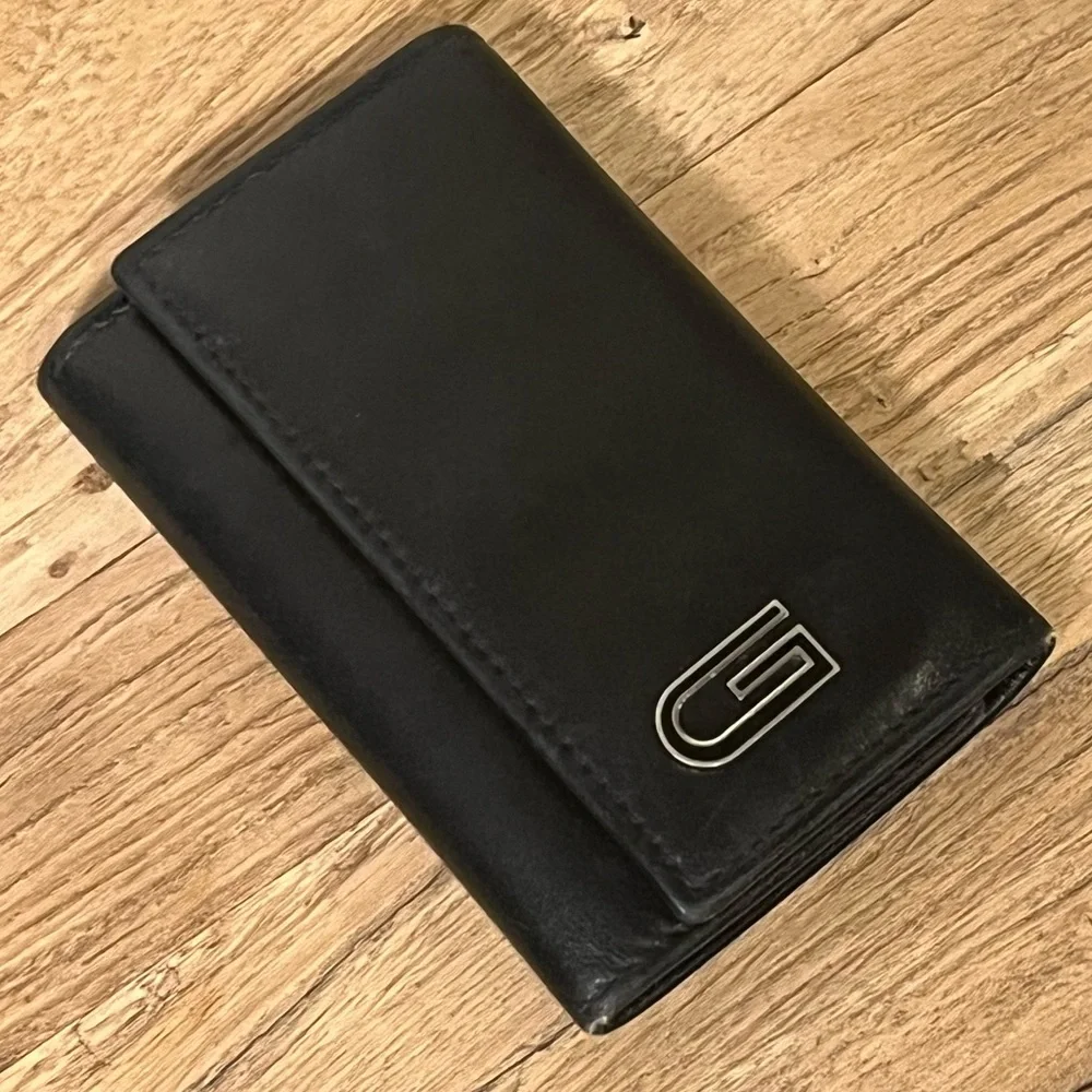 Authentic Gucci 6 Key 🔑 Wallet Black Leather